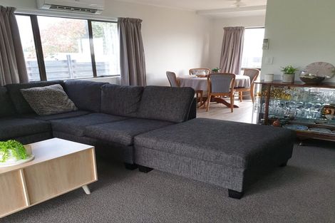 Photo of property in 21 Churchill Terrace, Waiuku, 2123