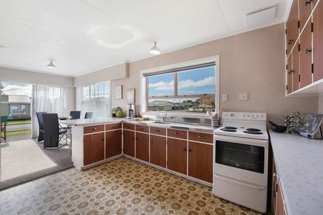 Photo of property in 2 Park Lane, Waitara, 4320