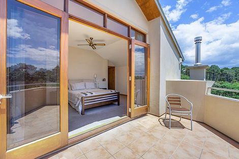 Photo of property in 1/142 Aberdeen Road, Campbells Bay, Auckland, 0620