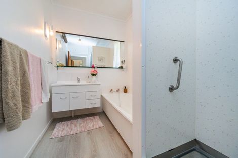 Photo of property in 42a Elmira Avenue, Hokowhitu, Palmerston North, 4410