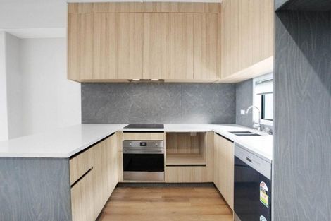 Photo of property in 31 Parkwood Avenue, Westgate, Auckland, 0614