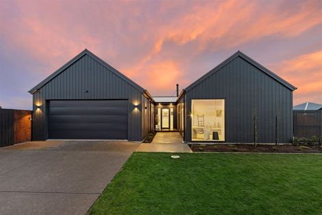 Photo of property in 22 Timara Crescent, Marshland, Christchurch, 8083