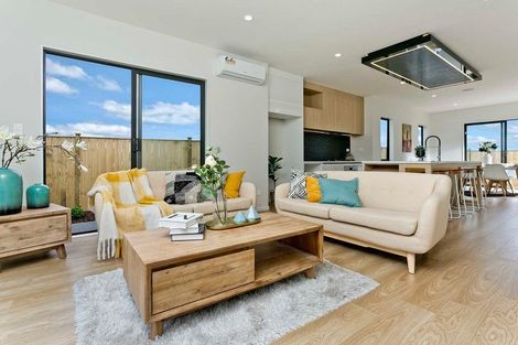 Photo of property in 18 Surf View Crescent, Red Beach, 0932