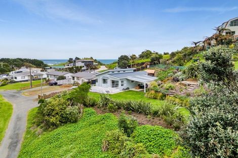 Photo of property in 8 Tainui Street, Mokau, 4376