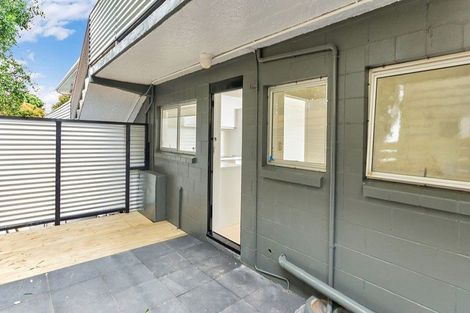 Photo of property in 10/11 Kingsway Avenue, Sandringham, Auckland, 1025