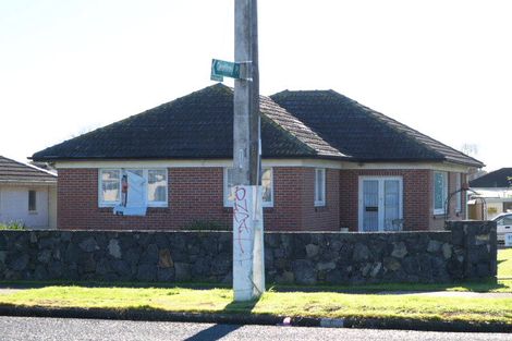 Photo of property in 17 Henwood Road, Mangere East, Auckland, 2024