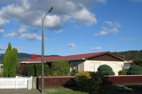 Photo of property in 4 Wetherby Grove, Wainuiomata, Lower Hutt, 5014