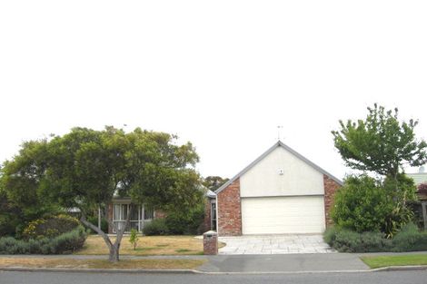 Photo of property in 16 Anglesea Avenue, Parklands, Christchurch, 8083