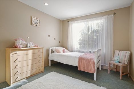 Photo of property in 17 Kiwi Avenue, Waikuku Beach, 7473