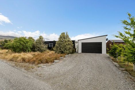 Photo of property in 16 Missy Crescent, Mount Pisa, Cromwell, 9383