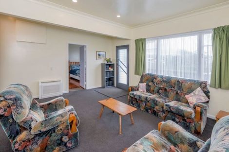 Photo of property in 38 Kirk Street, Otaki, 5512