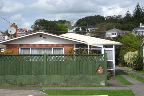 Photo of property in 50 Pendarves Street, New Plymouth, 4310