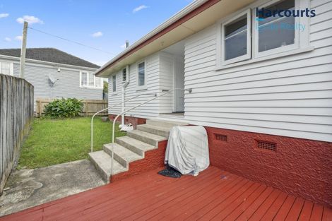 Photo of property in 11 Frances Street, Manurewa, Auckland, 2102