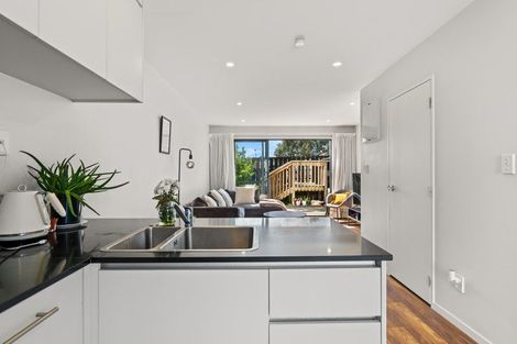 Photo of property in 7/36 Kaipatiki Road, Glenfield, Auckland, 0629