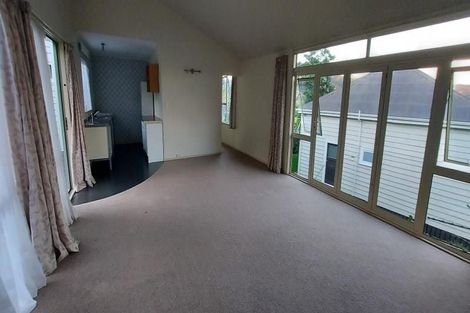 Photo of property in 30 Beach Road, Onerahi, Whangarei, 0110