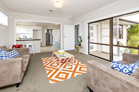 Photo of property in 13 Jenkins Place, Manurewa East, Auckland, 2102