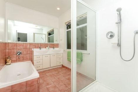 Photo of property in 19 Findlay Street, Moturoa, New Plymouth, 4310