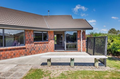 Photo of property in 4 Nevada Way, Kelvin Grove, Palmerston North, 4414