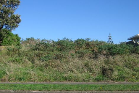 Photo of property in 6 Frances Street, Waikanae Beach, Waikanae, 5036