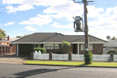 Photo of property in 1/50 Victoria Road, Papatoetoe, Auckland, 2025