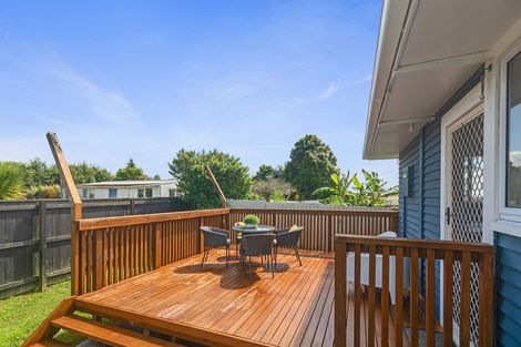 Photo of property in 60a Tiroroa Avenue, Te Atatu South, Auckland, 0610