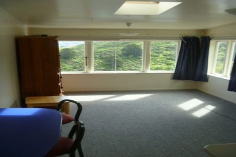 Photo of property in 172 Nevay Road, Karaka Bays, Wellington, 6022