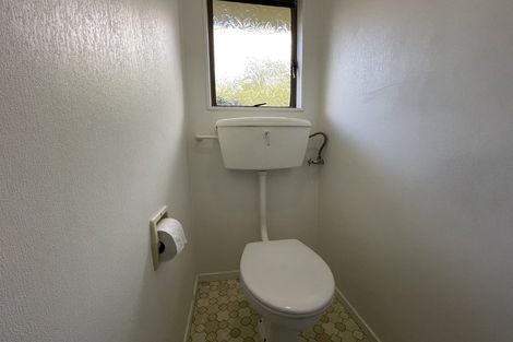 Photo of property in 2/39 Kinloch Place, Papakowhai, Porirua, 5024