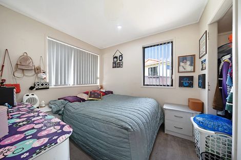 Photo of property in 4a Karepo Crescent, Ranui, Auckland, 0612