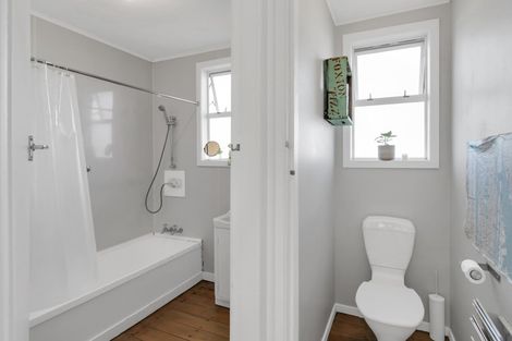 Photo of property in 110 Park Avenue, Waitarere Beach, Levin, 5510