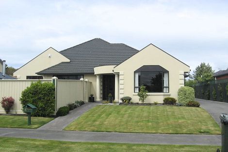 Photo of property in 8 Ballybrack Place, Casebrook, Christchurch, 8051