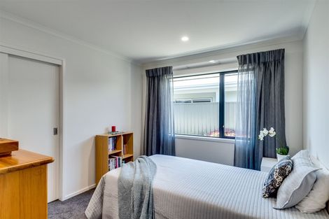 Photo of property in 5 Kaituna Place, Te Awa, Napier, 4110