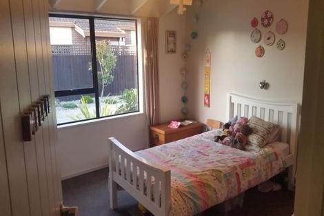 Photo of property in 247 Queenspark Drive, Parklands, Christchurch, 8083