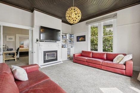 Photo of property in 153 Victoria Road, Saint Clair, Dunedin, 9012