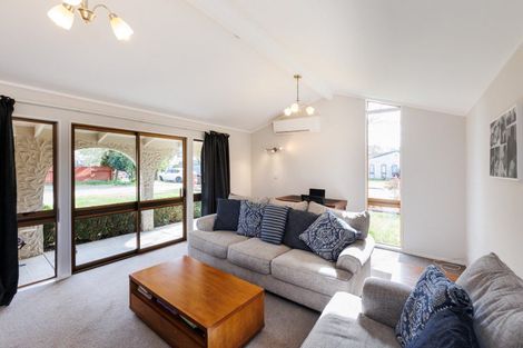 Photo of property in 3 Carter Crescent, Awapuni, Palmerston North, 4412