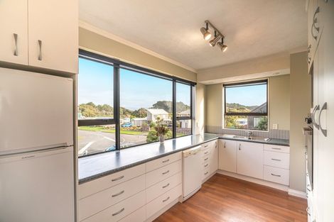Photo of property in 4 Scott Avenue, Otaki Beach, Otaki, 5512