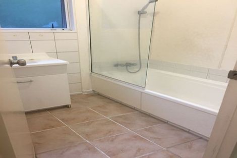 Photo of property in 2/70 Seaview Road, Glenfield, Auckland, 0629