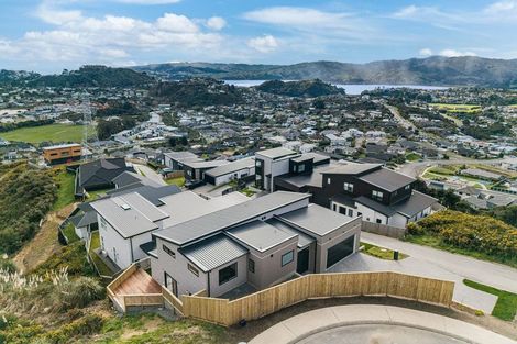 Photo of property in 1 Trysail Place, Whitby, Porirua, 5024