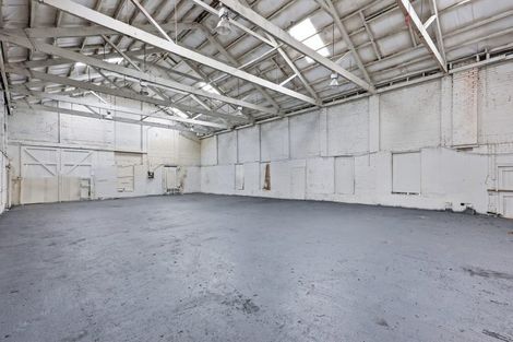 Photo of property in 43 Bathgate Street, South Dunedin, Dunedin, 9012
