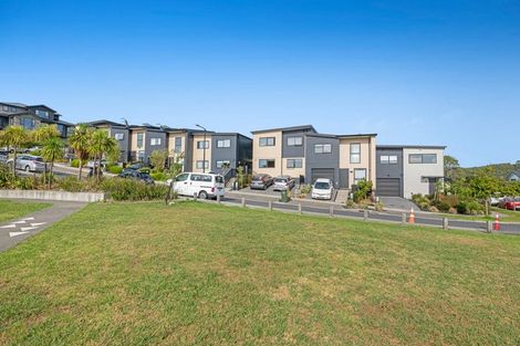 Photo of property in 2/19 Ringi Lane, Orewa, 0931
