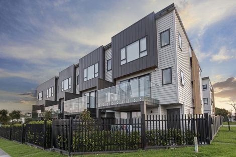 Photo of property in 2d Fowler Street, Northcote, Auckland, 0627