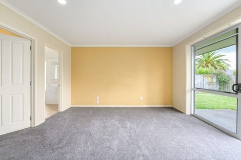 Photo of property in 19 Innswood Place, Rototuna North, Hamilton, 3210