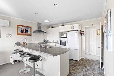 Photo of property in 1 Mcilwaine Place, Marton, 4710