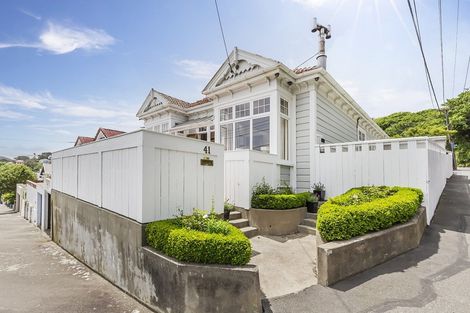 Photo of property in 41 Rimu Road, Kelburn, Wellington, 6012