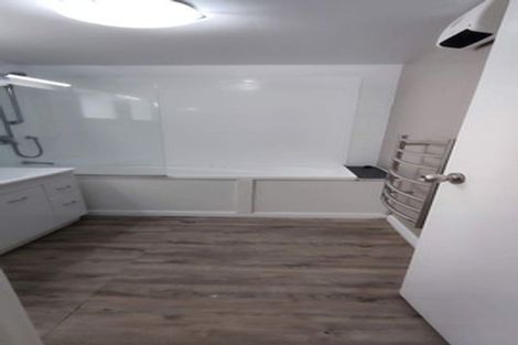 Photo of property in 4 Mills Road, Brooklyn, Wellington, 6021