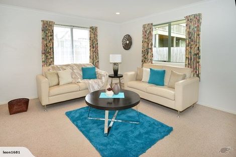 Photo of property in 86a Luckens Road, West Harbour, Auckland, 0618