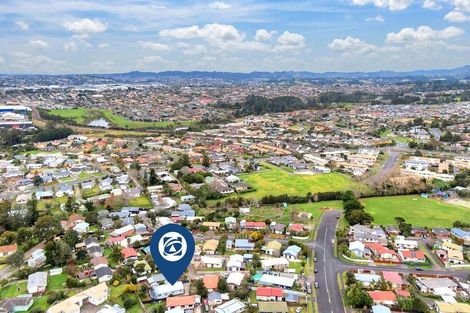 Photo of property in 2/12 Cameron Place, Ranui, Auckland, 0612