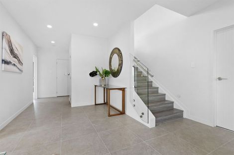 Photo of property in 36 Sunnyheights Road, Orewa, 0931