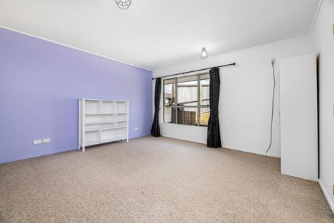 Photo of property in 30 Legacy Drive, Henderson, Auckland, 0612