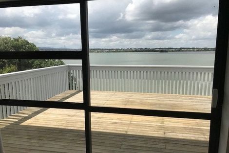 Photo of property in 19 Reynard Terrace, Conifer Grove, Takanini, 2112