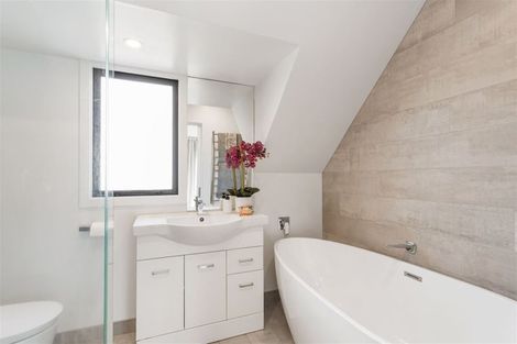 Photo of property in 2a Wairarapa Terrace, Merivale, Christchurch, 8014